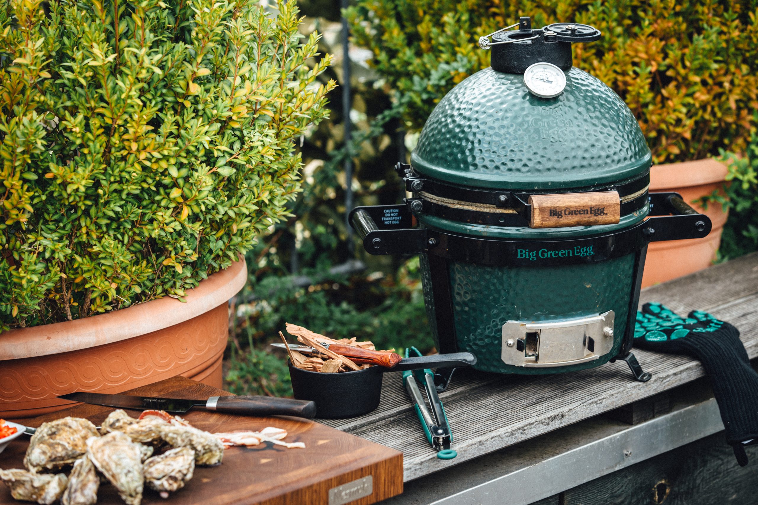 Mini green egg bbq best sale