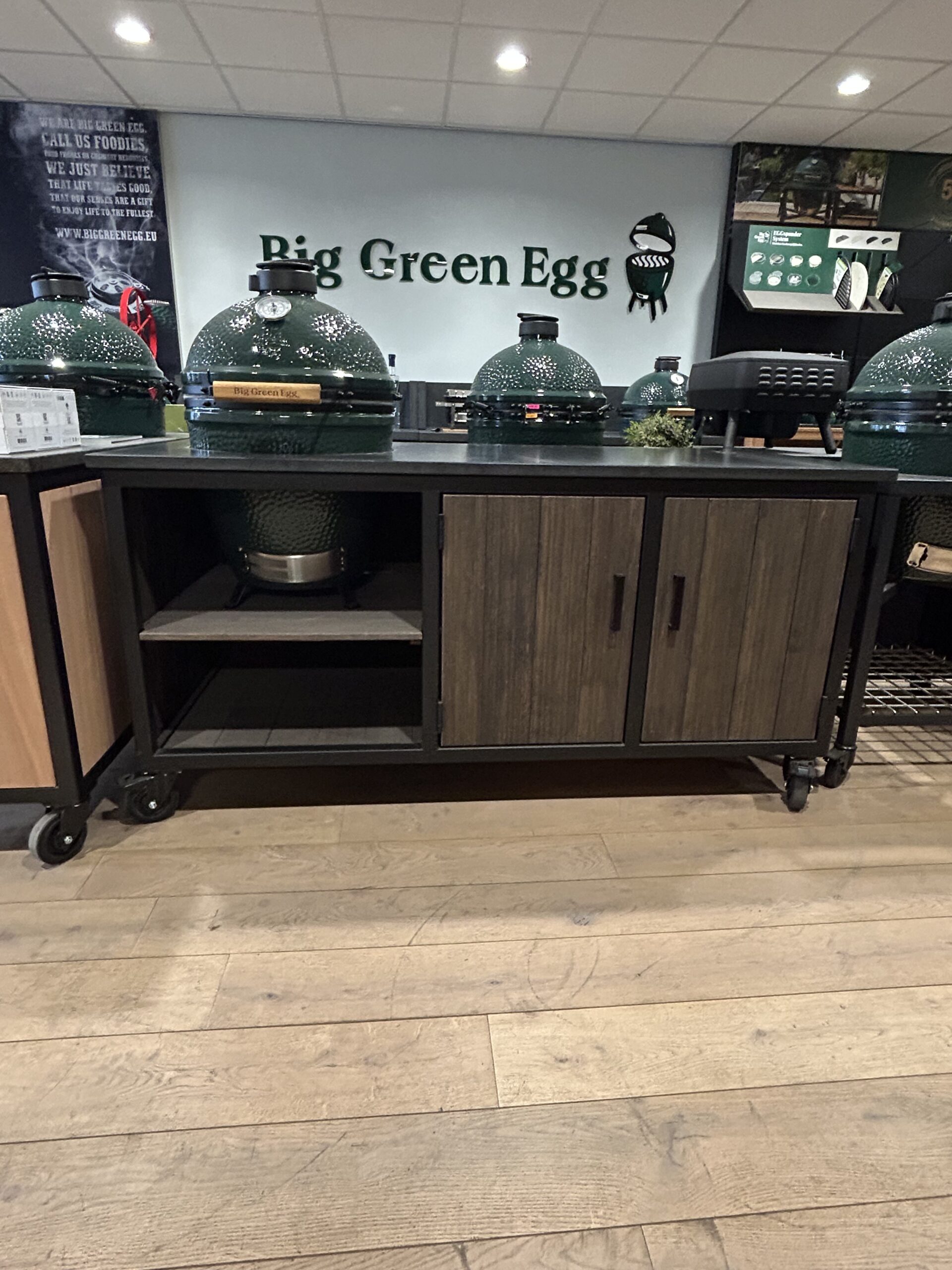 Showroommodel Fraaii Bamboo Inferno XL + Graniet (Uitsparing BGE Large)