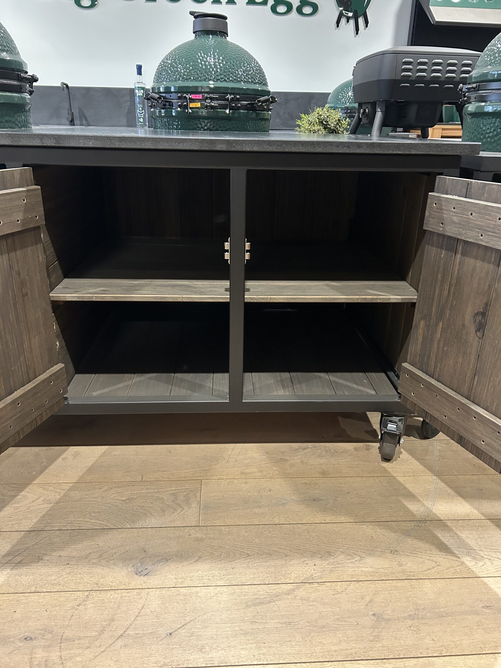 Showroommodel Fraaii Bamboo Inferno XL + Graniet (Uitsparing BGE Large)