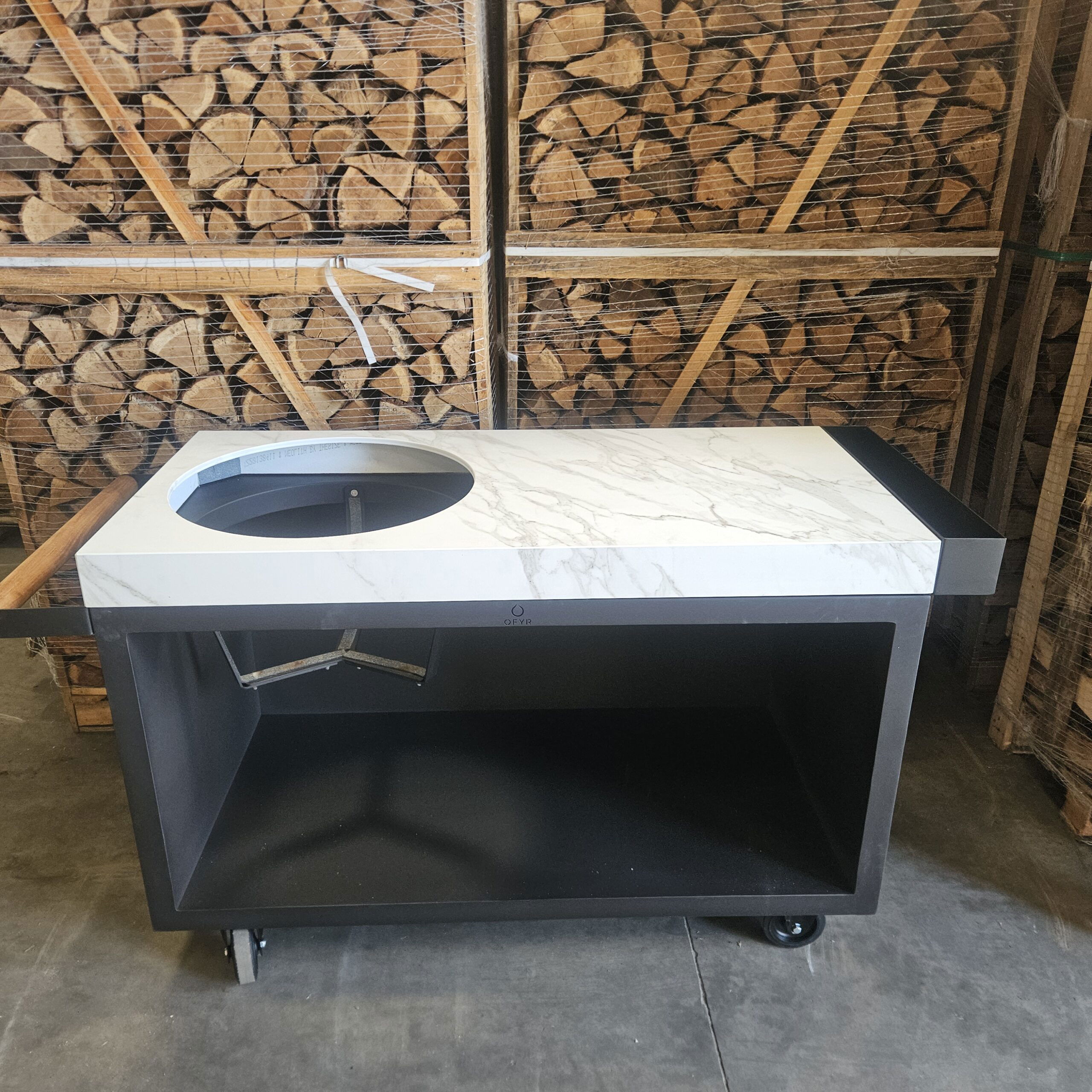 OFYR Kamado Table 135 Ceramic Marmer